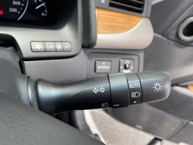 レクサス ＬＳ 600h バージョンC Iパック 三重県 2013(平25)年 2万km ホワイトパールクリスタルシャイン 登録時19639km/黒革シート/禁煙車/純正ナビ/(AM/FM/AUX/USB/ワンセグ/Bluetooth)/BSM/前席シートヒーター/前席エアシート/前席パワーシート/シートメモリ機能/ETC/ドライブレコーダー/ステアリングヒーター/クルーズコントロール/バックカメラ/オートライト/オートハイビーム/前後ソナー/オートホールドブレーキ/横滑り防止装置/電子パーキング/プッシュスタート/スマートキー×2/カードキー/リモートスタートキー