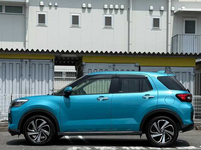 トヨタ ライズ Z 愛知県 2020(令2)年 1.7万km ターコイズブルーマイカメタリック /ワンオーナー//禁煙車//バックカメラ//前方ドライブレコーダー//純正ディーラーオプションナビ//フルセグTV/CD/DVD/BT/USB/SD//ビルトインETC//ブラインドスポットモニター//マルチインフォメーションディスプレイ//クリアランスソナー//横滑り防止装置//車線逸脱警報//プリクラッシュセーフティ//レーダークルーズコントロール//先行車発進告知機能//ステアリングアシスト//標識認識機能//リヤクロストラフィックアラート//MTモード付AT//アイドリングストップ//プッシュスタート//オートリトラクタブルウインカーミラー//シートヒーター(D/N)//純正17インチアルミホイール//純正フロアマット//純正ドアバイザー//純正オートLEDヘッドライト//フォグランプ//イモビライザー//革巻きステアリング//ステアリングスイッチ//ISOFIX//防眩ミラー//バニティミラー(D/N)//スペアタイヤ//スマートキー//スペアキー×1//保証書/取扱説明書/ナビ説明書//ディーラー記録簿(R3.4.5.6.7)