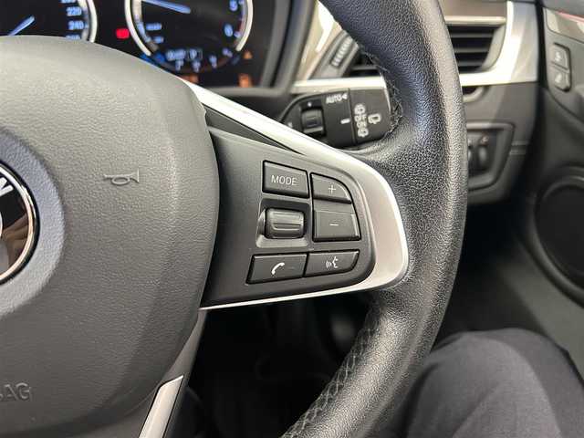 ＢＭＷ Ｘ１ xDrive 18d xライン 岡山県 2019(令1)年 4.8万km スパークリングストームブリリアントエフェクト BMW純正iDrive/Rカメラ/ACC/インテリジェントセーフティー/衝突軽減ブレーキ/歩行者警告/車線逸脱警告/ミラー一体型ETC/ハーフレザーシート/パワーシート/パーキングアシスト/純正18インチアルミ/パワーテールゲート/Bluetooth/USB/ＬＥＤヘッドライト/オートライト/オートワイパー/ＤＳＣ