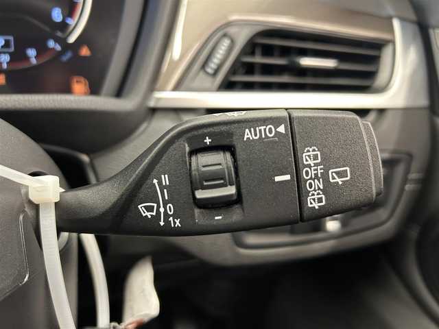 ＢＭＷ Ｘ１ xDrive 18d xライン 岡山県 2019(令1)年 4.8万km スパークリングストームブリリアントエフェクト BMW純正iDrive/Rカメラ/ACC/インテリジェントセーフティー/衝突軽減ブレーキ/歩行者警告/車線逸脱警告/ミラー一体型ETC/ハーフレザーシート/パワーシート/パーキングアシスト/純正18インチアルミ/パワーテールゲート/Bluetooth/USB/ＬＥＤヘッドライト/オートライト/オートワイパー/ＤＳＣ