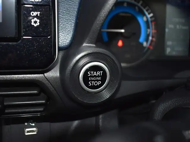 日産 デイズ HWS G ターボ プロパイロットED 福岡県 2020(令2)年 4.1万km スパークリングレッド/ブラック 純正8インチメモリナビ【MM318D-L】/フルセグTV・BT・CD・DVD・FM・AM/アラウンドビューモニター/プロパイロット/エマージェンシーブレーキ/オートハイビーム/コーナーセンサー/ETC/ナビ連動ドライブレコーダー/プッシュスタート/スマートキー/ブレーキホールド/電動パーキングブレーキ/純正LEDヘッドライト/純正15インチアルミホイール/保証書・取説・スペアキー
