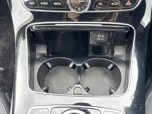 メルセデス・ベンツ Ｅ４００ 4マチック エクスクルーシブ 東京都 2017(平29)年 7万km 白 COMANDシステムHDDナビ/【Bluetooth/TV/SD/USB】/バックカメラ/アラウンドビューモニター/ETC/D/N席シートヒーター/D/N席パワーシート/D/N席メモリーシート/アクティブブレーキアシスト/アクティブレーンキープアシスト/ブラインドスポットアシスト/アテンションアシスト/レーダークルーズコントロール/ドライブレコーダー/エアサス/パドルシフト/プッシュスタート/スマートキー×2