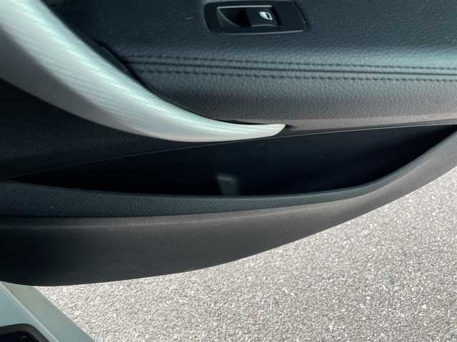 ＢＭＷ １１６ｉ Mスポーツ 福岡県 2015(平27)年 6.6万km 白 純正ナビ/Bカメラ/LEDヘッドライト/オートライト/純正17インチAW/アイドリングストップ/横滑り防止装置/コーナーセンサー/盗難防止装置/ステアリングスイッチ/スマートキー/ETC/保証書/取扱説明書