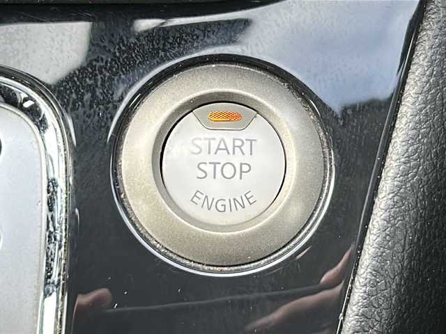 日産 セレナ ハイウェイスター Vセレクション 山梨県 2013(平25)年 5.8万km エターナルスノーホワイト ALPINEフリップダウンモニター/純正SDナビ/　(CD/DVD/USB/SD/AUX/BT)/バックカメラ/両側パワースライドドア/クルーズコントロール/オートライト/フォグランプ/純正15インチアルミホイール/コーナーセンサー/ダブルオートエアコン/４WD/純正フロアマット/スマートキー/ビルトインETC
