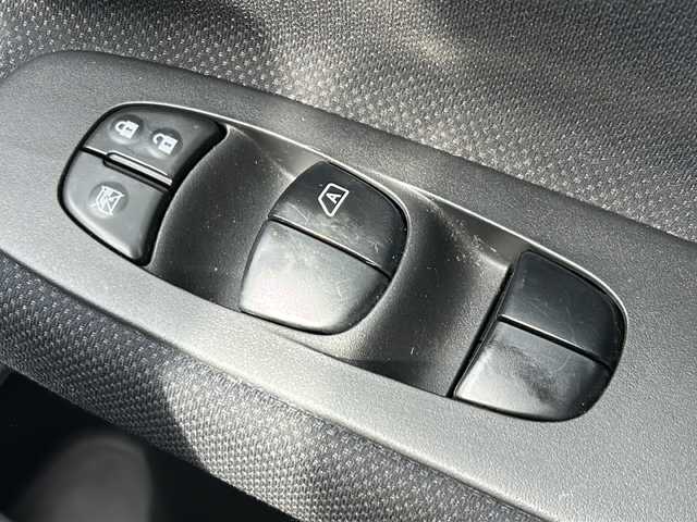 日産 セレナ ハイウェイスター Vセレクション 山梨県 2013(平25)年 5.8万km エターナルスノーホワイト ALPINEフリップダウンモニター/純正SDナビ/　(CD/DVD/USB/SD/AUX/BT)/バックカメラ/両側パワースライドドア/クルーズコントロール/オートライト/フォグランプ/純正15インチアルミホイール/コーナーセンサー/ダブルオートエアコン/４WD/純正フロアマット/スマートキー/ビルトインETC