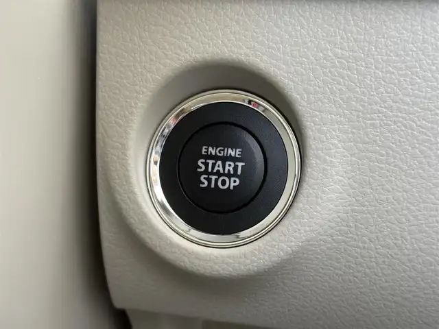 スズキ ラパン X 愛知県 2020(令2)年 0.8万km シフォンアイボリーメタリック /禁煙//ワンオーナー//純正メモリナビ//全方位カメラ//フルセグ/CD/DVD/SD録音/USB/iPod/BT/ラジオ//ドライブレコーダー//デュアルセンサーブレーキサポート//車線逸脱警報//オートリトラウィンカーミラー//シートヒーター//ベンチシート//革巻きステアリング//ステアリングスイッチ//HIDオートライト//リアコーナーセンサー//アイドリングストップ//スマートキー//プッシュスタート//純正14AW//純正ドアバイザー/純正フロアマット//保証書//取扱説明書//ディーラー記録簿6部//スペアキー