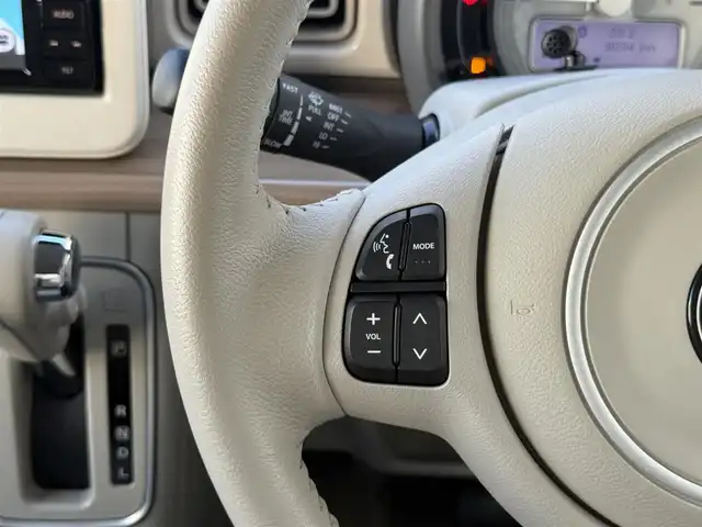 スズキ ラパン X 愛知県 2020(令2)年 0.8万km シフォンアイボリーメタリック /禁煙//ワンオーナー//純正メモリナビ//全方位カメラ//フルセグ/CD/DVD/SD録音/USB/iPod/BT/ラジオ//ドライブレコーダー//デュアルセンサーブレーキサポート//車線逸脱警報//オートリトラウィンカーミラー//シートヒーター//ベンチシート//革巻きステアリング//ステアリングスイッチ//HIDオートライト//リアコーナーセンサー//アイドリングストップ//スマートキー//プッシュスタート//純正14AW//純正ドアバイザー/純正フロアマット//保証書//取扱説明書//ディーラー記録簿6部//スペアキー