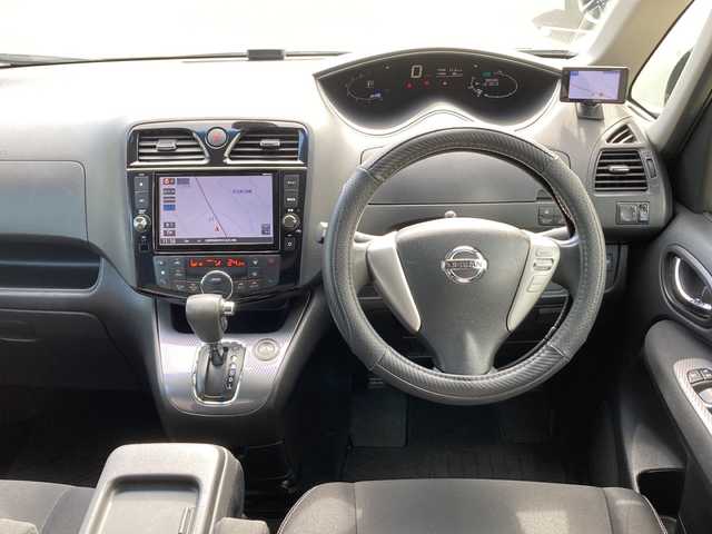 日産 セレナ ライダー Bライン Sハイブリッド 佐賀県 2014(平26)年 9.8万km ダイヤモンドブラック 純正8インチナビ/バックカメラ/純正フリップダウンモニター/LDW/クルーズコントロール/両側パワースライドドア/アイドリングストップ/ETC/社外レーダー/プッシュスタート/スマートキー/純正AW