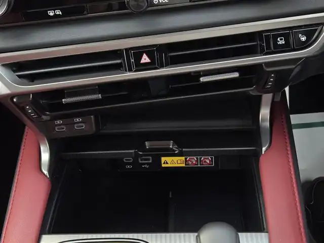 レクサス ＲＸ 500h Fスポーツパフォーマンス 鹿児島県 2023(令5)年 7.8万km ソニッククロム マークレビンソン　/寒冷地仕様　/オレンジキャリパー　/全席シートヒーター　/全席ベンチレーション　/ステアリングヒーター/輻射ヒーター/パノラミックビューモニター　/ブラインドスポットモニター　/ＤＩＲＥＣＴ４　/ダイナミックリアステアリング/純正メモリーナビ/Bluetoothオーディオ/フルセグテレビ/パワーバックドア/TVキャンセラー/デジタルインナーミラー/前後ドライブレコーダー/ワイヤレス充電/パーキングアシスト/レーダークルーズコントロール/パドルシフト/ＭＴモード付きＡＴ/プッシュスタート/スマートキー/レーンキープアシスト/横滑り防止装置/エアバック(W+サイド)/カーテンエアバッグ