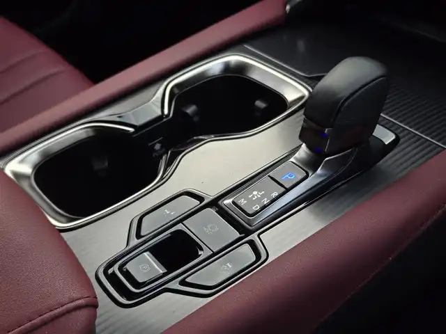 レクサス ＲＸ 500h Fスポーツパフォーマンス 鹿児島県 2023(令5)年 7.8万km ソニッククロム マークレビンソン　/寒冷地仕様　/オレンジキャリパー　/全席シートヒーター　/全席ベンチレーション　/ステアリングヒーター/輻射ヒーター/パノラミックビューモニター　/ブラインドスポットモニター　/ＤＩＲＥＣＴ４　/ダイナミックリアステアリング/純正メモリーナビ/Bluetoothオーディオ/フルセグテレビ/パワーバックドア/TVキャンセラー/デジタルインナーミラー/前後ドライブレコーダー/ワイヤレス充電/パーキングアシスト/レーダークルーズコントロール/パドルシフト/ＭＴモード付きＡＴ/プッシュスタート/スマートキー/レーンキープアシスト/横滑り防止装置/エアバック(W+サイド)/カーテンエアバッグ