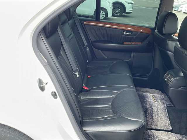 トヨタ セルシオ Cタイプ 徳島県 2002(平14)年 9.2万km 白 サンルーフ/純正フロアマット/ハーフレザーシート/前席シートヒーター/前席エアーシート/前席パワーシート/純正16インチアルミホイール/シートメモリ/純正ドアバイザー/ラジオ/DVDボイスナビゲーション/クルーズコントロール