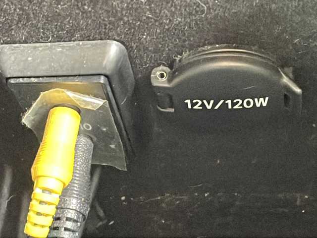 トヨタ セルシオ Cタイプ 徳島県 2002(平14)年 9.2万km 白 サンルーフ/純正フロアマット/ハーフレザーシート/前席シートヒーター/前席エアーシート/前席パワーシート/純正16インチアルミホイール/シートメモリ/純正ドアバイザー/ラジオ/DVDボイスナビゲーション/クルーズコントロール