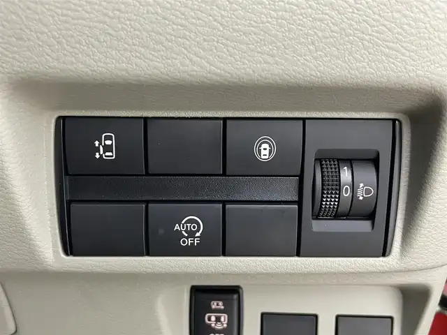 日産 ルークス X 埼玉県 2022(令4)年 1.5万km スパークリングレッドM 純正９型ナビ　全方位　衝突軽減　ＢＴ　スマートキー　パワースライドドア　アイドリングストップ　フルセグＴＶ　オートハイビーム　レーンキープ　コーナーセンサー　純正フロアマット　ベンチシート