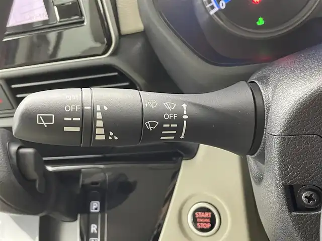 日産 ルークス X 埼玉県 2022(令4)年 1.5万km スパークリングレッドM 純正９型ナビ　全方位　衝突軽減　ＢＴ　スマートキー　パワースライドドア　アイドリングストップ　フルセグＴＶ　オートハイビーム　レーンキープ　コーナーセンサー　純正フロアマット　ベンチシート