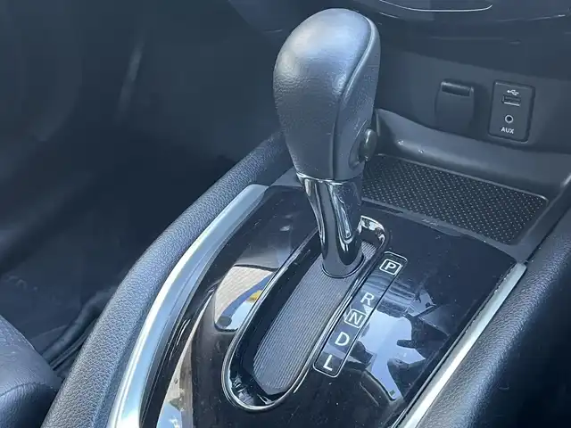 日産 エクストレイル 20X エマージェンシーブレーキ 栃木県 2015(平27)年 13.2万km ダイヤモンドブラック (株)IDOMが運営する【じしゃロン宇都宮店】の自社ローン対象車両になります。こちらは現金ご利用時の価格です。自社ローンご希望の方は別途その旨お申付け下さい。/純正ナビ/アラウンドビューモニター/フルセグ/Ｂｌｕｅｔｏｏｔｈ/ＥＴＣ/クルーズコントロール/４ＷＤ/シートヒーター/カプロンシート/スマートキー/ルーフレール/オートライト