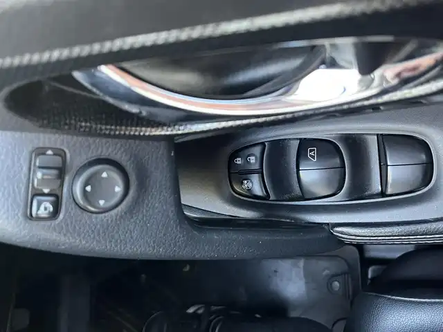 日産 エクストレイル 20X エマージェンシーブレーキ 栃木県 2015(平27)年 13.2万km ダイヤモンドブラック (株)IDOMが運営する【じしゃロン宇都宮店】の自社ローン対象車両になります。こちらは現金ご利用時の価格です。自社ローンご希望の方は別途その旨お申付け下さい。/純正ナビ/アラウンドビューモニター/フルセグ/Ｂｌｕｅｔｏｏｔｈ/ＥＴＣ/クルーズコントロール/４ＷＤ/シートヒーター/カプロンシート/スマートキー/ルーフレール/オートライト