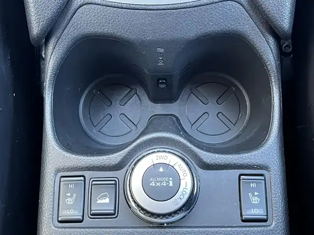 日産 エクストレイル 20X エマージェンシーブレーキ 栃木県 2015(平27)年 13.2万km ダイヤモンドブラック (株)IDOMが運営する【じしゃロン宇都宮店】の自社ローン対象車両になります。こちらは現金ご利用時の価格です。自社ローンご希望の方は別途その旨お申付け下さい。/純正ナビ/アラウンドビューモニター/フルセグ/Ｂｌｕｅｔｏｏｔｈ/ＥＴＣ/クルーズコントロール/４ＷＤ/シートヒーター/カプロンシート/スマートキー/ルーフレール/オートライト