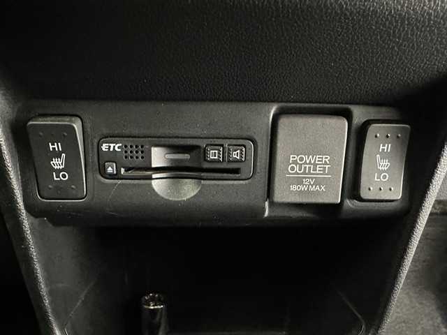 ホンダ Ｎ ＢＯＸ カスタムGターボSSブラッククタイル 兵庫県 2017(平29)年 5.9万km クリスタルブラックパール 純正メモリナビ(CD/DVD/Bluetooth/フルセグTV）/バックカメラ/クルーズコントロール/シートヒーター/ハーフレザーシート/両側スライドドア/社外アルミホイール/純正フロアマット/ドライブレコーダー/ETC/スペアキー/オートライト/ダウンサス/純正アルミホイール付スタッドレスタイヤ積込