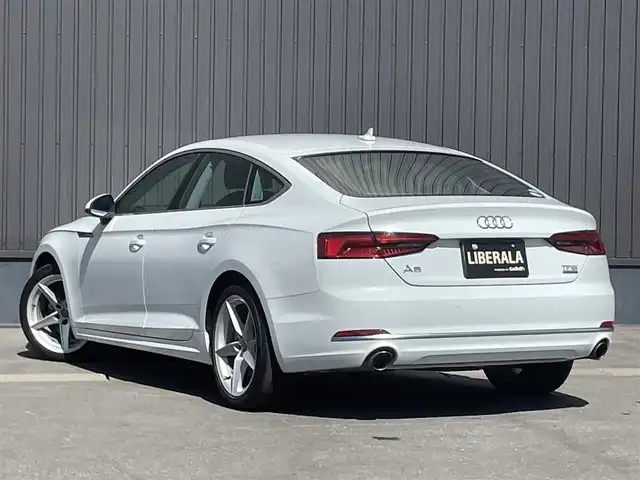 アウディ Ａ５ SB2．0TFSI Q スポーツ 青森県 2017(平29)年 4.8万km アイビスホワイト /4WD/ターボ/バーチャルコックピット/純正メモリーナビ/　(フルセグTV/BT/DVD/AUX)/ETC/ACC/バックカメラ/前後バンパーソナー/前席パワーシートヒーター/黒レザーシート/パワーバックドア/純正18インチアルミ/LEDヘッドライト/ブラインドスポットモニター/革巻きステア/ノブ/パドルシフト/ヘットライトウオッシャー/オートライト/オートワイパー/ミラーヒーター/レーンキピングアシスト/W/サイド/カーテンエアバッグ /ABS/スマートキーx2/保証書/取説
