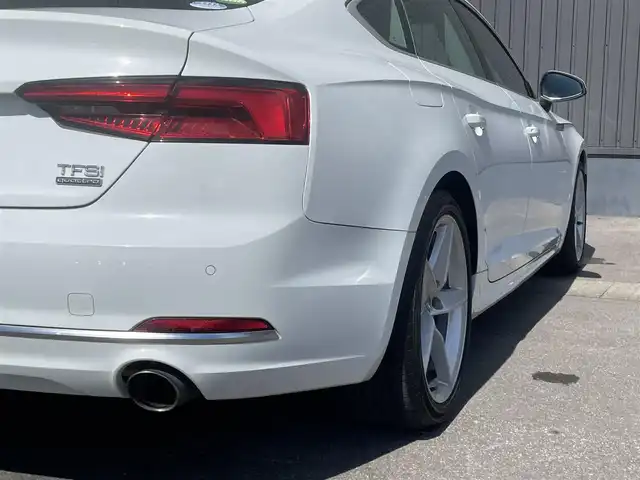 アウディ Ａ５ SB2．0TFSI Q スポーツ 青森県 2017(平29)年 4.8万km アイビスホワイト /4WD/ターボ/バーチャルコックピット/純正メモリーナビ/　(フルセグTV/BT/DVD/AUX)/ETC/ACC/バックカメラ/前後バンパーソナー/前席パワーシートヒーター/黒レザーシート/パワーバックドア/純正18インチアルミ/LEDヘッドライト/ブラインドスポットモニター/革巻きステア/ノブ/パドルシフト/ヘットライトウオッシャー/オートライト/オートワイパー/ミラーヒーター/レーンキピングアシスト/W/サイド/カーテンエアバッグ /ABS/スマートキーx2/保証書/取説