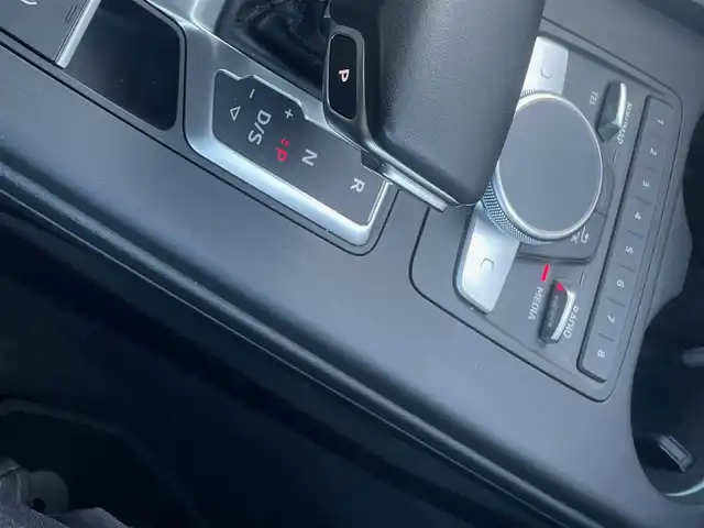 アウディ Ａ５ SB2．0TFSI Q スポーツ 青森県 2017(平29)年 4.8万km アイビスホワイト /4WD/ターボ/バーチャルコックピット/純正メモリーナビ/　(フルセグTV/BT/DVD/AUX)/ETC/ACC/バックカメラ/前後バンパーソナー/前席パワーシートヒーター/黒レザーシート/パワーバックドア/純正18インチアルミ/LEDヘッドライト/ブラインドスポットモニター/革巻きステア/ノブ/パドルシフト/ヘットライトウオッシャー/オートライト/オートワイパー/ミラーヒーター/レーンキピングアシスト/W/サイド/カーテンエアバッグ /ABS/スマートキーx2/保証書/取説