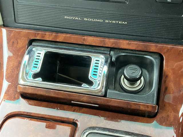 トヨタ クラウン ロイヤル ロイヤルエクストラ LTD 大分県 2003(平15)年 7.9万km ホワイトパールクリスタルシャイン/シルバーマイカM 純正オーディオ/AM/FM/CD/MD/純正16AW/D席パワーシート/ランバーサポート/オートエアコン /オートライト/電動格納ミラー/純正フロアマット/ドアバイザー