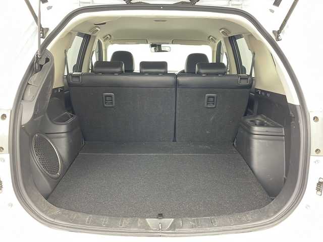 三菱 アウトランダー ＰＨＥＶ G プレミアムパッケージ 道央・札幌 2013(平25)年 3.3万km サラエボホワイト ・４ＷＤ/・純正ナビ＆ＴＶ＆ＢＴ＆ＤＶＤ＆ＣＤ/・ロックフォードサウンドシステム/・バックモニター/・寒冷地仕様/・ＦＣＭ/・ＬＤＷ/・横滑り防止装置/・レーダークルーズコントロール/・パドルシフト/・パワーバックドア/・レザーシート/・前席シートヒーター/・運転席パワーシート/・ＥＴＣ/・オートライト/・キセノンヘッドライト/・フォグランプ/・ドアミラーヒーター/・ドアミラーウィンカー/・２００Ｖ用充電ケーブル積込/・冬タイヤ社外１８インチアルミ付き積込
