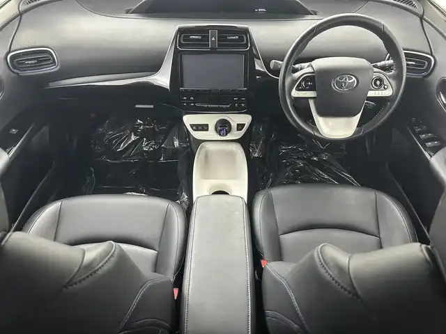 トヨタ プリウス A ツーリングセレクション 埼玉県 2016(平28)年 8.4万km ホワイトパールクリスタルシャイン 純正９型ナビ　シートヒーター　ＢＳＭ　ＨＵＤ　バックカメラ　クルコン　コーナーセンサー　ビルドインＥＴＣ　オートライト　ＬＥＤライト　衝突軽減装置　フルセグ　メモリーナビ　レーンアシスト