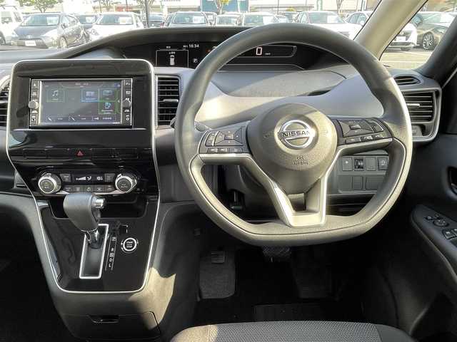 日産 セレナ B 鳥取県 2021(令3)年 2.3万km ブリリアントホワイトパール 4WD/純正ナビ/フルセグ/CD/BT/ビルトインETC/クルーズコントロール/プッシュエンジンスタート/アイドリングストップ/フロアマット/ドアバイザー