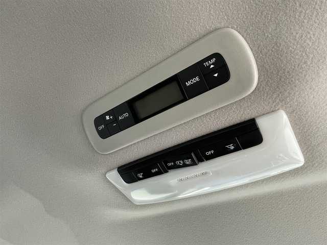 日産 セレナ B 鳥取県 2021(令3)年 2.3万km ブリリアントホワイトパール 4WD/純正ナビ/フルセグ/CD/BT/ビルトインETC/クルーズコントロール/プッシュエンジンスタート/アイドリングストップ/フロアマット/ドアバイザー