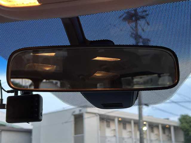 ホンダ ステップワゴン スパーダ 愛知県 2016(平28)年 8.4万km ホワイトオーキッドパール 純正ナビ/（FM/AM/CD/DVD/SD/BT)/フルセグTV/バックカメラ/ドライブレコーダー/ETC/両側パワースライドドア/純正16インチAW/LEDヘッドライト/フォグランプ/スマートキー/スペアキー/ステアリングスィッチ/ドアバイザー/フロアマット