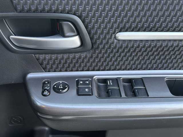 ホンダ ステップワゴン スパーダ 愛知県 2016(平28)年 8.4万km ホワイトオーキッドパール 純正ナビ/（FM/AM/CD/DVD/SD/BT)/フルセグTV/バックカメラ/ドライブレコーダー/ETC/両側パワースライドドア/純正16インチAW/LEDヘッドライト/フォグランプ/スマートキー/スペアキー/ステアリングスィッチ/ドアバイザー/フロアマット
