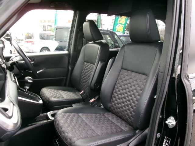 トヨタ ヴォクシー ハイブリッド S－Z 岡山県 2023(令5)年 3.5万km アティチュードブラックマイカ 【 Toyota Safety Sense 】/・LDA/・PCS/・RSA/・AHB/・PDA/PKSB/オートライト/レーダークルーズコントロール/モデリスタエアロ/ディスプレイオーディオプラス/車載メモリーナビ/14型有機ELフリップダウンモニター/バックカメラ/DVD再生可能/AppleCarPlay/AndroidAuto/Bluetooth/HDMI/AC100V/USB（前席・2ｎｄシート）/DVDデッキ/パワーバックドア/両側パワースライドドア/ハンズフリーデュアルパワースライドドア/ユニバーサルステップ/ハーフレザーシート/シートヒーター（D/N/2ｎｄシート）/純正ドライブレコーダー（フロント・リア）/2.0対応ビルトインETC/純正フロアマット/純正17AW/スマートキー2個