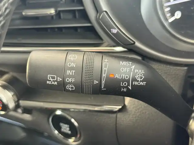 マツダ ＣＸ－３０ 20S Lパッケージ 愛知県 2020(令2)年 3.5万km スノーフレイクホワイトパールマイカ /禁煙//メーカーナビ//フルセグ//CD/DVD/SD/BT/HDMI/USB/AM/FM//AppleCarPlay/AndroidAuto//360°カメラ//黒革シート//シートヒーター//パワーシート//ドライブレコーダー//ビルトインETC//LEDオートライト//オートリトラウィンカーミラー//革巻きステアリング//ステアリングスイッチ//ステアリングヒーター//パドルシフト//パワーバックドア//スマートブレーキサポート//レーンキープアシストシステム//ディスタンス＆スピードアラート//前後側方接近車両検知//車線逸脱警報//ブラインドスポットモニタリング//ドライバーモニタリング//パーキングセンサー//アイドリングストップ//ヘッドアップディスプレイ//電子パーキング//オートホールド//純正18AW//スマートキー//プッシュスタート//純正フロアマット//純正ドアバイザー//保証書//取扱説明書//ナビ取説//スペアキー