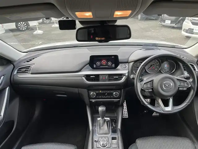 マツダ アテンザ ワゴン XD プロアクティブ 千葉県 2017(平29)年 6.7万km スノーフレイクホワイトパールマイカ 衝突軽減ブレーキ/マツダコネクトナビ/・CD/DVD/Bluetooth/フルセグ/バックカメラ/アダプティブクルーズコントロール/レーンキープアシスト/ブラインドスポットモニター/標識認識システム/ヘッドアップディスプレイ/スマートキー/前後コーナーセンサー/純正19インチアルミホイール/純正アダプティブLEDヘッドライト/フォグランプ/ルーフレール/パドルシフト/本革巻きステアリング/ETC/サイド＆カーテンエアバッグ