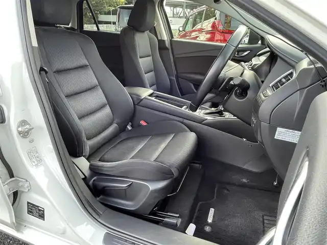 マツダ アテンザ ワゴン XD プロアクティブ 千葉県 2017(平29)年 6.7万km スノーフレイクホワイトパールマイカ 衝突軽減ブレーキ/マツダコネクトナビ/・CD/DVD/Bluetooth/フルセグ/バックカメラ/アダプティブクルーズコントロール/レーンキープアシスト/ブラインドスポットモニター/標識認識システム/ヘッドアップディスプレイ/スマートキー/前後コーナーセンサー/純正19インチアルミホイール/純正アダプティブLEDヘッドライト/フォグランプ/ルーフレール/パドルシフト/本革巻きステアリング/ETC/サイド＆カーテンエアバッグ