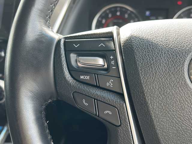 トヨタ アルファード S Cパッケージ 岐阜県 2020(令2)年 6.4万km ホワイトパールクリスタルシャイン 登録時走行距離63971km/サンルーフ/純正ナビ/フルセグテレビ/バックモニター/Blue tooth・USB入力端子/ビルトインETC/両側パワースライドドア/トヨタセーフティセンス/コーナーセンサー前後/クルーズコントロール/ドライブレコーダー前後/ＬＥＤヘッドライト/オートマチックハイビーム/オートライト/純正18アルミホイール/レーンキープアシスト/レザーシート/3列シート/パワーシート前席/シートヒーター前席/エアシート前席/オットマン/電動リアゲート/純正フロアマット/プッシュスタート/スマートキー/スペアキー1本/アイドリングストップ/ステアリングヒーター/100V充電/禁煙車