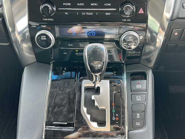 トヨタ アルファード S Cパッケージ 岐阜県 2020(令2)年 6.4万km ホワイトパールクリスタルシャイン 登録時走行距離63971km/サンルーフ/純正ナビ/フルセグテレビ/バックモニター/Blue tooth・USB入力端子/ビルトインETC/両側パワースライドドア/トヨタセーフティセンス/コーナーセンサー前後/クルーズコントロール/ドライブレコーダー前後/ＬＥＤヘッドライト/オートマチックハイビーム/オートライト/純正18アルミホイール/レーンキープアシスト/レザーシート/3列シート/パワーシート前席/シートヒーター前席/エアシート前席/オットマン/電動リアゲート/純正フロアマット/プッシュスタート/スマートキー/スペアキー1本/アイドリングストップ/ステアリングヒーター/100V充電/禁煙車