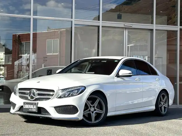 メルセデス・ベンツ Ｃ１８０ アバンギャルド AMGライン 福岡県 2017(平29)年 9万km ポーラホワイト 黒革　/ＡＣＣ／ＢＳＭ　/アンビエントライト　/純正ナビ／ＴＶ　/Ｂｌｕｅｔｏｏｔｈ　/バックカメラ　/メモリ付パワーシート　/前席シートヒーター　/純正１８インチＡＷ