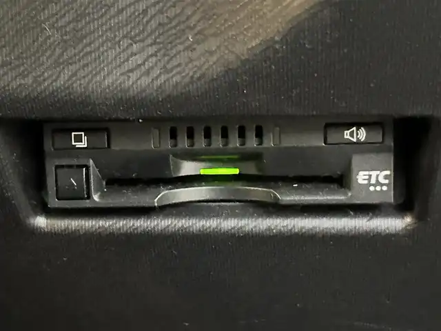 トヨタ アクア G GRスポーツ 17インチPKG 愛知県 2018(平30)年 7万km ブラックマイカ 純正SDナビ(FM/AM/CD/DVD/BT/フルセグ)/プリクラッシュセーフティー/レーンディーパーチャーアラート/先行車発進/バックカメラ/GRキャリパー/ハーフレザーシート/LEDヘッドライト/フォグランプ/純正AW17インチ/電動格納ミラー/純正フロアマット/ETC/プッシュスタート/スマートキー・スペアキー１本/ステアリングリモコン/ハンズフリー/ABS/取扱説明書・保証書