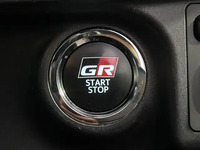 トヨタ アクア G GRスポーツ 17インチPKG 愛知県 2018(平30)年 7万km ブラックマイカ 純正SDナビ(FM/AM/CD/DVD/BT/フルセグ)/プリクラッシュセーフティー/レーンディーパーチャーアラート/先行車発進/バックカメラ/GRキャリパー/ハーフレザーシート/LEDヘッドライト/フォグランプ/純正AW17インチ/電動格納ミラー/純正フロアマット/ETC/プッシュスタート/スマートキー・スペアキー１本/ステアリングリモコン/ハンズフリー/ABS/取扱説明書・保証書