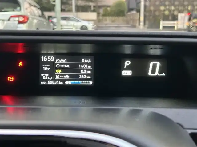 トヨタ アクア G GRスポーツ 17インチPKG 愛知県 2018(平30)年 7万km ブラックマイカ 純正SDナビ(FM/AM/CD/DVD/BT/フルセグ)/プリクラッシュセーフティー/レーンディーパーチャーアラート/先行車発進/バックカメラ/GRキャリパー/ハーフレザーシート/LEDヘッドライト/フォグランプ/純正AW17インチ/電動格納ミラー/純正フロアマット/ETC/プッシュスタート/スマートキー・スペアキー１本/ステアリングリモコン/ハンズフリー/ABS/取扱説明書・保証書