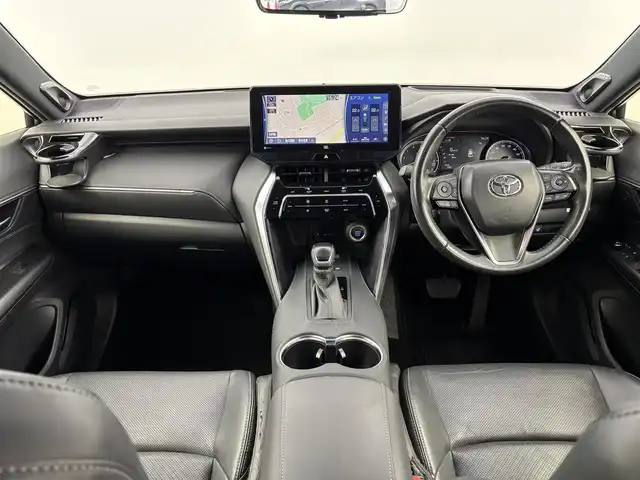 トヨタ ハリアー Z レザーパッケージ 福岡県 2020(令2)年 3.4万km ホワイトパールクリスタルシャイン 調光パノラマルーフ　/モデリスタエアロ　/純正１２．３型ＤＡナビ／フルセグTV　/バックカメラ　/ＪＢＬプレミアムサウンド　/デジタルルームミラー　/ドライブレコーダー　/ビルトインETC2.0　/トヨタセーフティセンス　/レーダークルーズコントロール　/コーナーセンサー　/衝突軽減ブレーキ　/レーンキープ　/ブラインドスポットモニター　/ヘッドアップディスプレイ　/アクセル踏み間違い防止　/シートベンチレーション／ヒーター　/パワーバックドア　/シートメモリー付きパワーシート　/純正１９インチアルミホイール