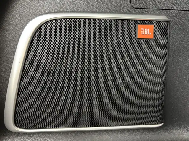 トヨタ ハリアー Z レザーパッケージ 福岡県 2020(令2)年 3.4万km ホワイトパールクリスタルシャイン 調光パノラマルーフ　/モデリスタエアロ　/純正１２．３型ＤＡナビ／フルセグTV　/バックカメラ　/ＪＢＬプレミアムサウンド　/デジタルルームミラー　/ドライブレコーダー　/ビルトインETC2.0　/トヨタセーフティセンス　/レーダークルーズコントロール　/コーナーセンサー　/衝突軽減ブレーキ　/レーンキープ　/ブラインドスポットモニター　/ヘッドアップディスプレイ　/アクセル踏み間違い防止　/シートベンチレーション／ヒーター　/パワーバックドア　/シートメモリー付きパワーシート　/純正１９インチアルミホイール