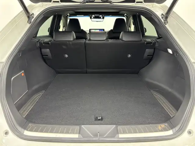 トヨタ ハリアー Z レザーパッケージ 福岡県 2020(令2)年 3.4万km ホワイトパールクリスタルシャイン 調光パノラマルーフ　/モデリスタエアロ　/純正１２．３型ＤＡナビ／フルセグTV　/バックカメラ　/ＪＢＬプレミアムサウンド　/デジタルルームミラー　/ドライブレコーダー　/ビルトインETC2.0　/トヨタセーフティセンス　/レーダークルーズコントロール　/コーナーセンサー　/衝突軽減ブレーキ　/レーンキープ　/ブラインドスポットモニター　/ヘッドアップディスプレイ　/アクセル踏み間違い防止　/シートベンチレーション／ヒーター　/パワーバックドア　/シートメモリー付きパワーシート　/純正１９インチアルミホイール