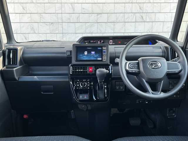 ダイハツ タント カスタム X 千葉県 2023(令5)年 0.9万km ブラックマイカメタリック ワンオーナー/スマートアシスト/・衝突回避支援ブレーキ機能/・衝突警報機能/・ブレーキ制御付誤発進抑制機能/・車線逸脱抑制制御機能/・車線逸脱警報機能/・路側逸脱警報機能/・ふらつき警報/・先行車発進お知らせ機能/・標識認識機能/・ADB（アダプティブドライビングビーム）/・サイドビューランプ/純正メモリナビ【NMZL-W73D】/フルセグTV/DVD/CD/Bluetooth/ステアリングスイッチ/アラウンドビューモニター/バックカメラ/ハーフレザーシート/・前席シートヒーター/アイドリングストップ/横滑り防止装置/電動格納ミラー/オートライト/LEDヘッドライト/LEDフォグ/純正14インチアルミホイール/取扱説明書/保証書