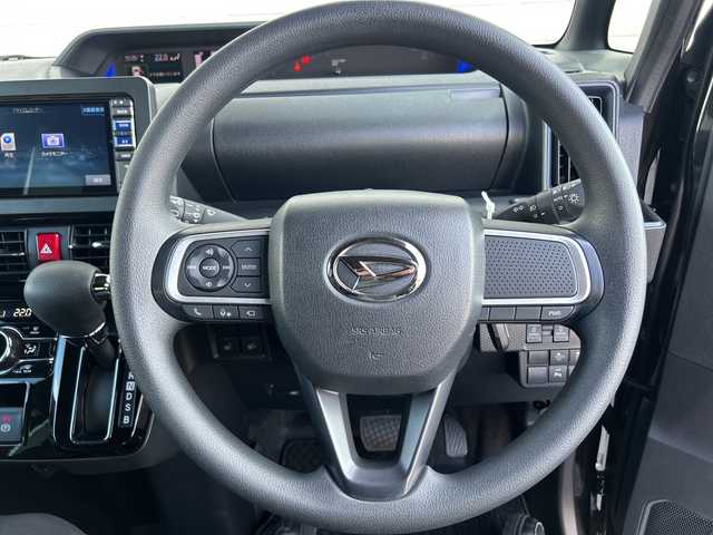 ダイハツ タント カスタム X 千葉県 2023(令5)年 0.9万km ブラックマイカメタリック ワンオーナー/スマートアシスト/・衝突回避支援ブレーキ機能/・衝突警報機能/・ブレーキ制御付誤発進抑制機能/・車線逸脱抑制制御機能/・車線逸脱警報機能/・路側逸脱警報機能/・ふらつき警報/・先行車発進お知らせ機能/・標識認識機能/・ADB（アダプティブドライビングビーム）/・サイドビューランプ/純正メモリナビ【NMZL-W73D】/フルセグTV/DVD/CD/Bluetooth/ステアリングスイッチ/アラウンドビューモニター/バックカメラ/ハーフレザーシート/・前席シートヒーター/アイドリングストップ/横滑り防止装置/電動格納ミラー/オートライト/LEDヘッドライト/LEDフォグ/純正14インチアルミホイール/取扱説明書/保証書