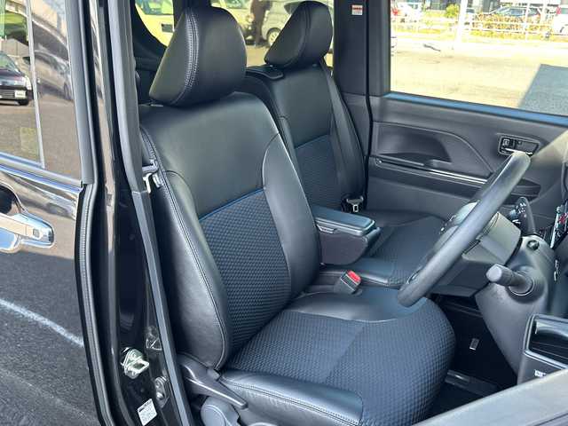 ダイハツ タント カスタム X 千葉県 2023(令5)年 0.9万km ブラックマイカメタリック ワンオーナー/スマートアシスト/・衝突回避支援ブレーキ機能/・衝突警報機能/・ブレーキ制御付誤発進抑制機能/・車線逸脱抑制制御機能/・車線逸脱警報機能/・路側逸脱警報機能/・ふらつき警報/・先行車発進お知らせ機能/・標識認識機能/・ADB（アダプティブドライビングビーム）/・サイドビューランプ/純正メモリナビ【NMZL-W73D】/フルセグTV/DVD/CD/Bluetooth/ステアリングスイッチ/アラウンドビューモニター/バックカメラ/ハーフレザーシート/・前席シートヒーター/アイドリングストップ/横滑り防止装置/電動格納ミラー/オートライト/LEDヘッドライト/LEDフォグ/純正14インチアルミホイール/取扱説明書/保証書