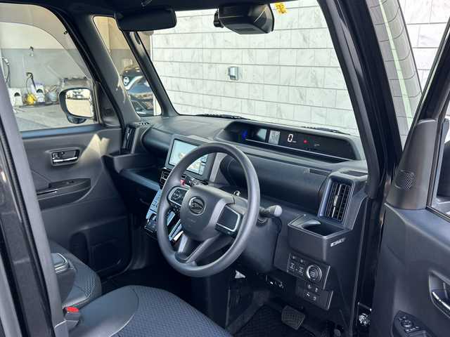 ダイハツ タント カスタム X 千葉県 2023(令5)年 0.9万km ブラックマイカメタリック ワンオーナー/スマートアシスト/・衝突回避支援ブレーキ機能/・衝突警報機能/・ブレーキ制御付誤発進抑制機能/・車線逸脱抑制制御機能/・車線逸脱警報機能/・路側逸脱警報機能/・ふらつき警報/・先行車発進お知らせ機能/・標識認識機能/・ADB（アダプティブドライビングビーム）/・サイドビューランプ/純正メモリナビ【NMZL-W73D】/フルセグTV/DVD/CD/Bluetooth/ステアリングスイッチ/アラウンドビューモニター/バックカメラ/ハーフレザーシート/・前席シートヒーター/アイドリングストップ/横滑り防止装置/電動格納ミラー/オートライト/LEDヘッドライト/LEDフォグ/純正14インチアルミホイール/取扱説明書/保証書