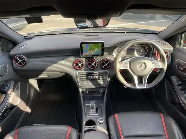メルセデス・ベンツ Ａ４５ 4マチック エディション1 福岡県 2013(平25)年 5.2万km コスモスブラック ・クルーズコントロール/・純正ナビ/Bluetooth/USB/・バックカメラ/・AMGパフォーマンスシート/シートヒーター/・ドライブレコーダー/・DTV/・ETC/・純正19AW/・ブラインドスポット/・保証書/・取扱説明書/・スペアキー